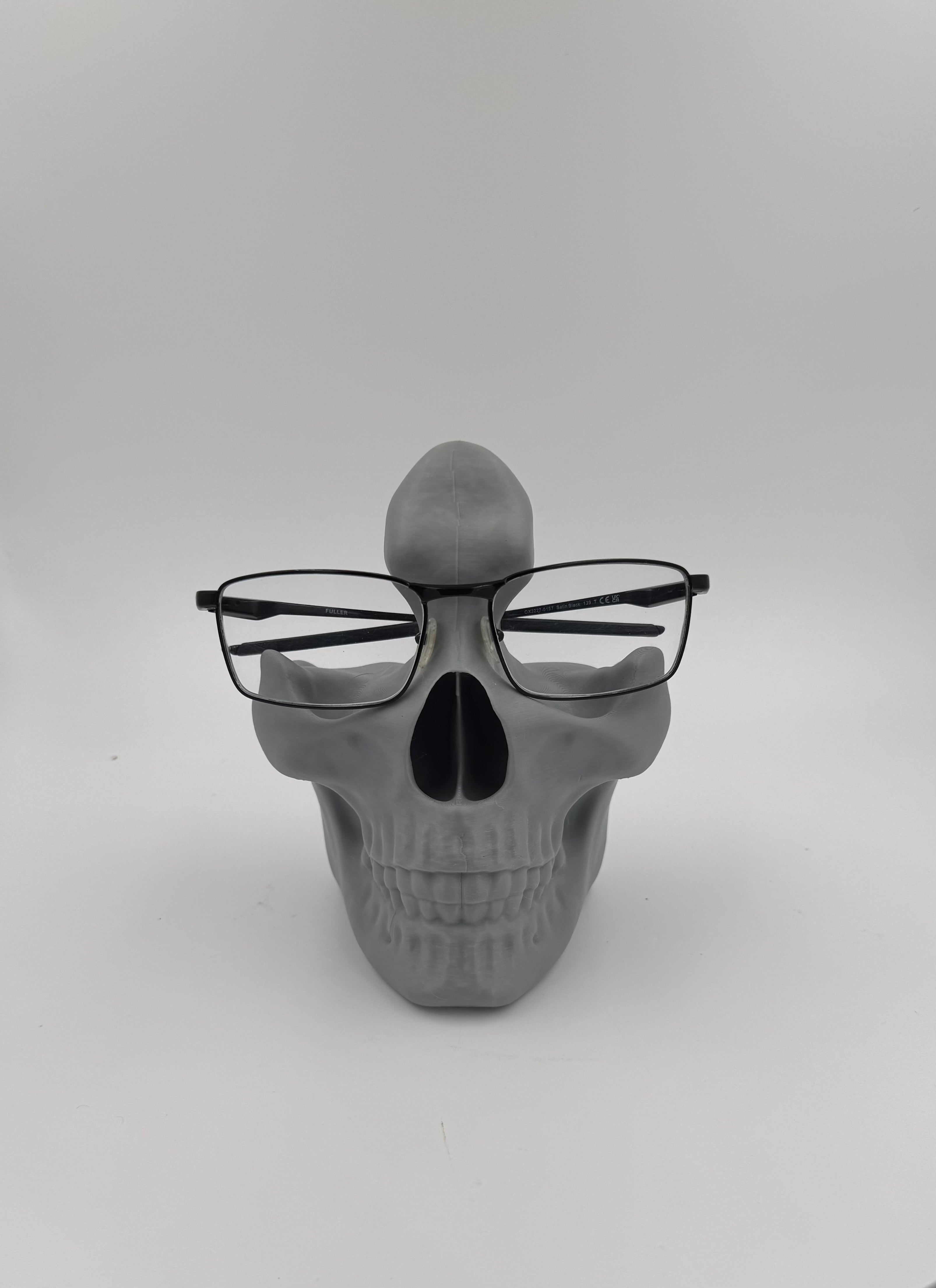 Glasses Skull Display Stand – Darkteck 3D