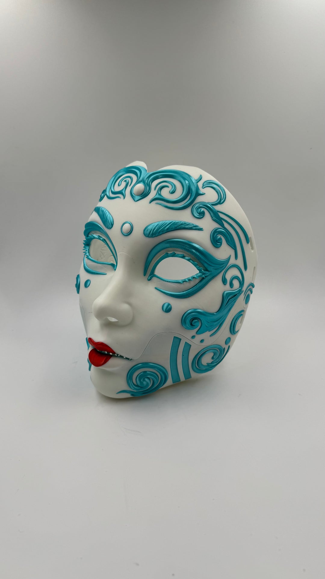Geisha Mask with Movable Jaw Articulated Samurai Oni Style Cosplay Mask Japanese Demon Face Mask for Halloween, Costume or Display