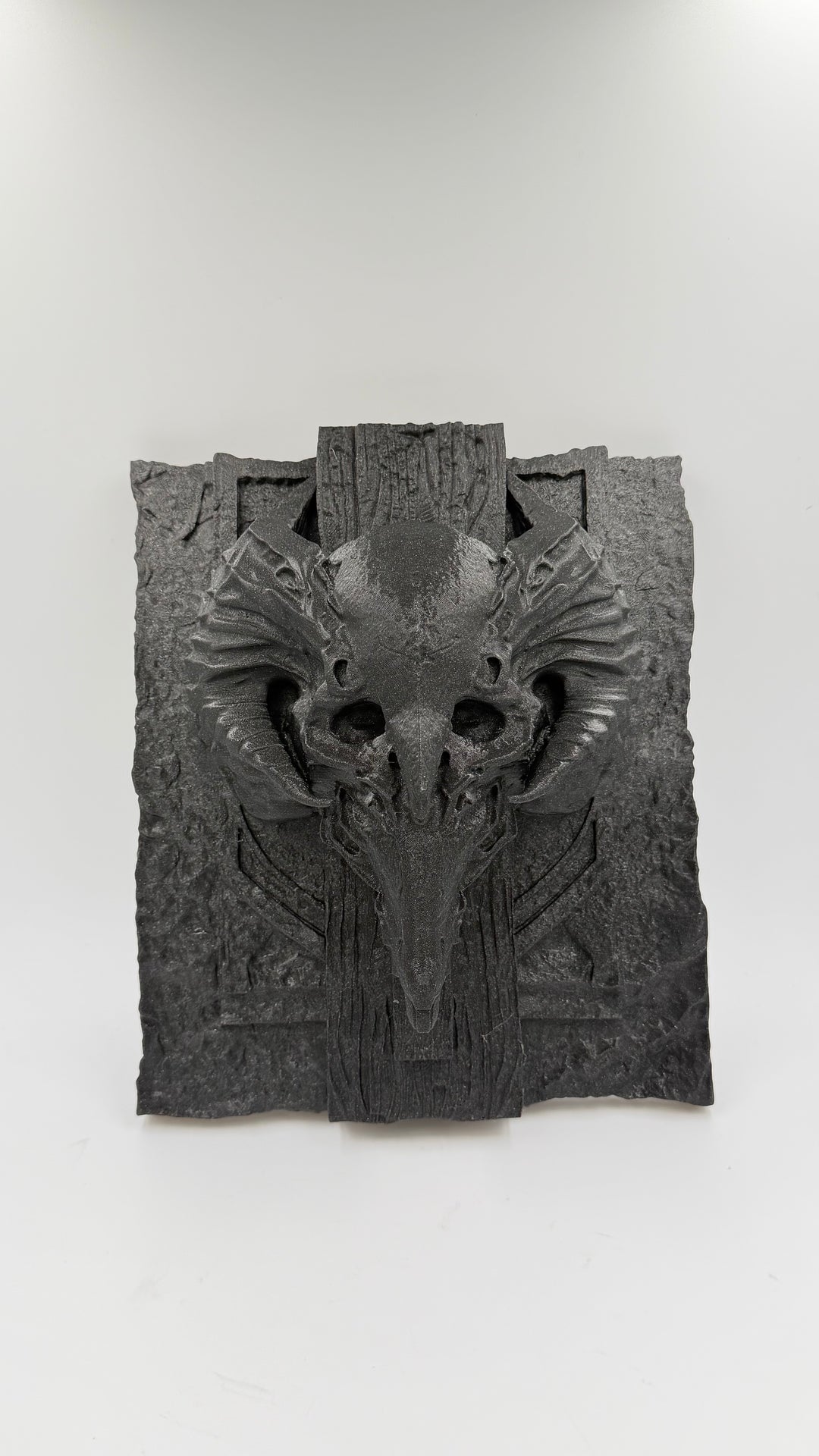 The Unearth Skull Wall decor Artifact 1